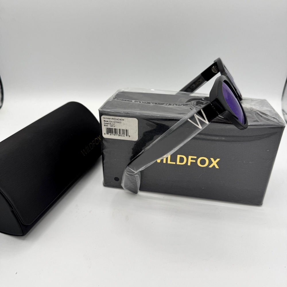 NWT Wildfox Monroe Deluxe Sunglasses Black Frames , NEW with case and cloth - Picture 10 of 16